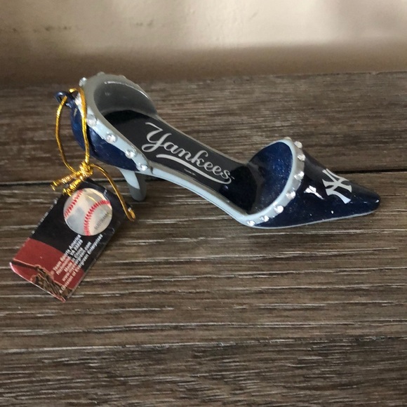 New York Yankees high heel jeweled ornament - Picture 2 of 5